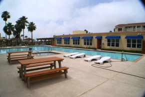 GV210 LUXURIOUS CONDO 3 min walk to beach, next Beach Park Isla Blanca